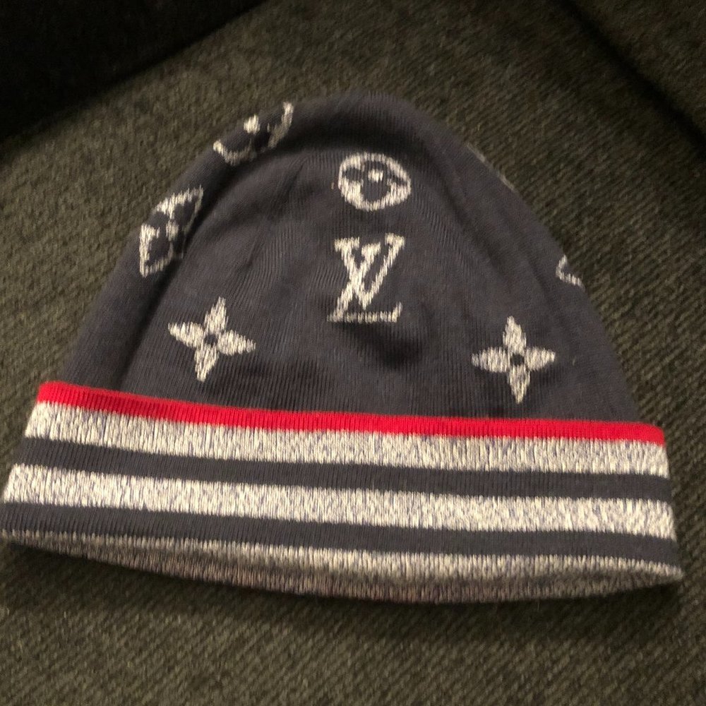 UNISEX MEN/WOMEN 100% AUTHENTIC LOUIS VUITTON KNIT BEANNIE HAT